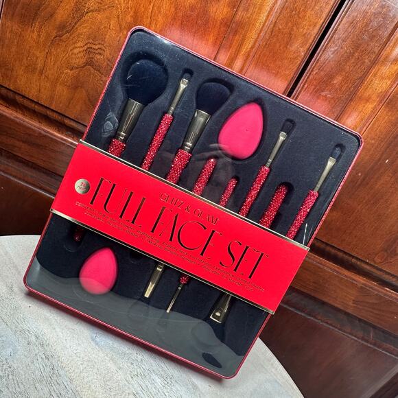 Glitz & Glam 11-Piece Full Face Brush Set Red Rhinestone Handles + Sponges NEW - Picture 7 of 16